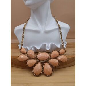 Vintage Bib Style Pink Salmon Cabochon Faceted Acrylic in Gold Tone Necklace